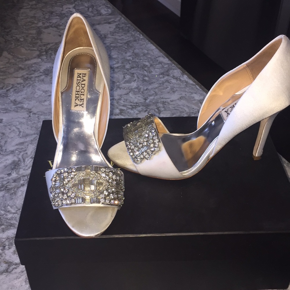 Badgkey Mischka evening shoes